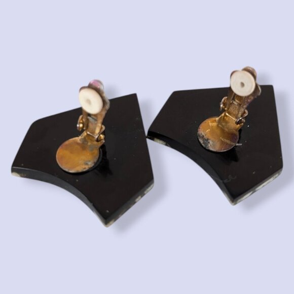 (2/$20) Vintage B&W Metallic Pointed Earrings - Picture 5 of 6